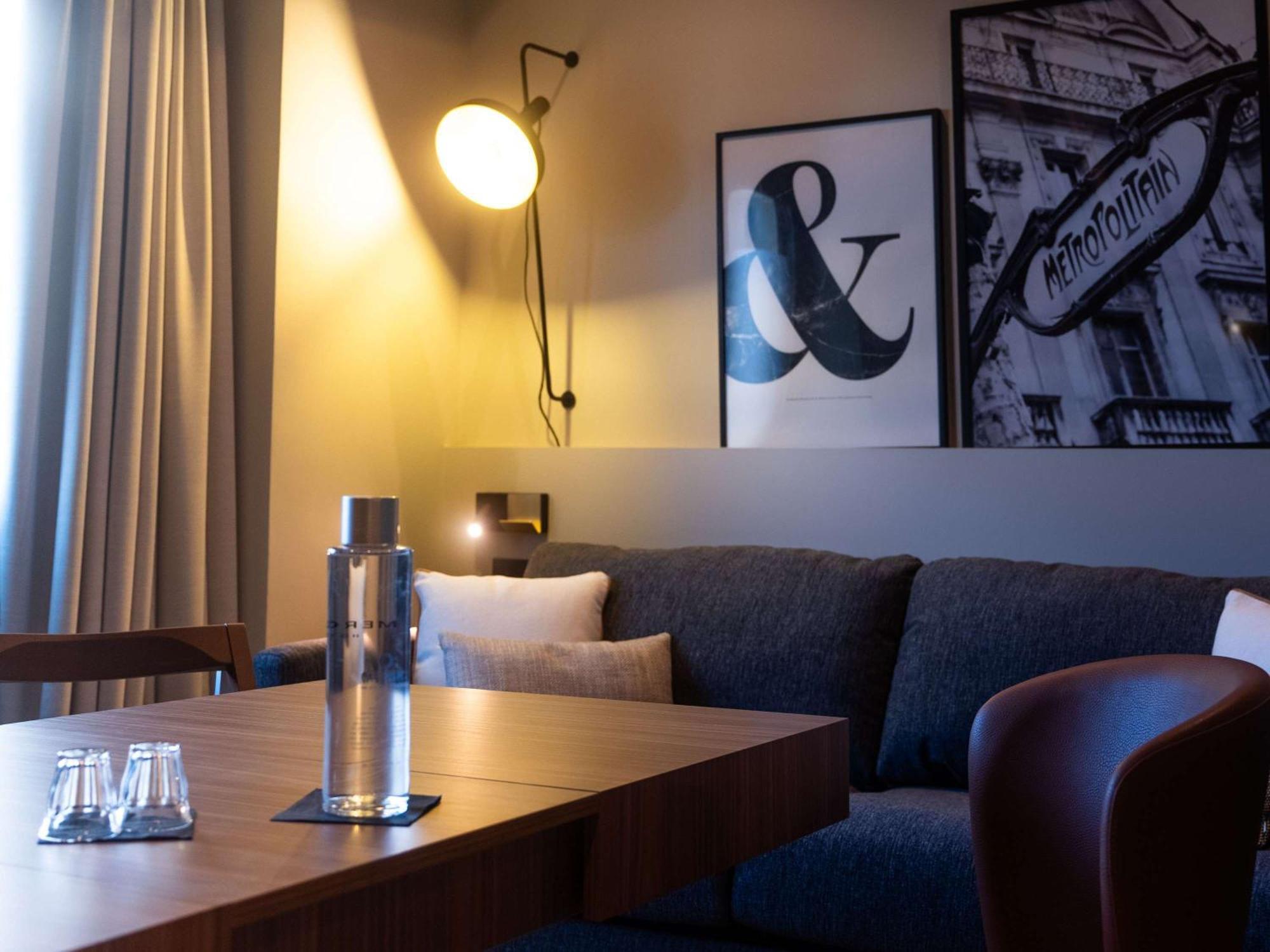 เมอร์เคียว ปารีส ตูร์ ไอเฟล ปอง มิราโบ โฮเต็ล Hotel ภายนอก รูปภาพ